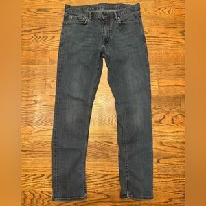 Banana Republic Traveler Men's Slim Fit Denim Jeans in Dark Blue, 32 x 32